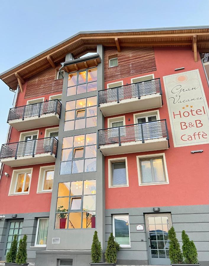Hotel Gran Vacanze Rooms & Apartments Dimaro Exteriér fotografie