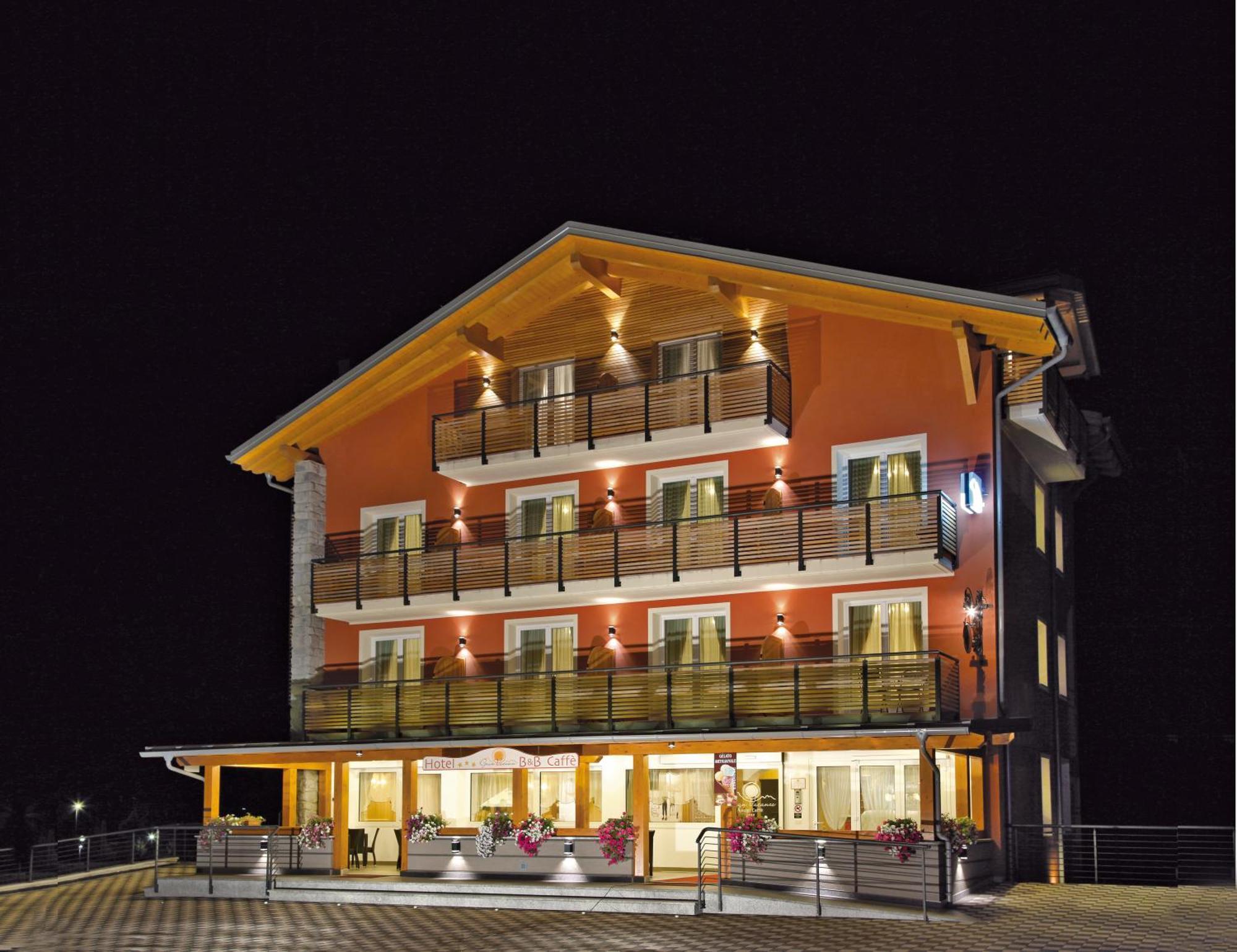 Hotel Gran Vacanze Rooms & Apartments Dimaro Exteriér fotografie