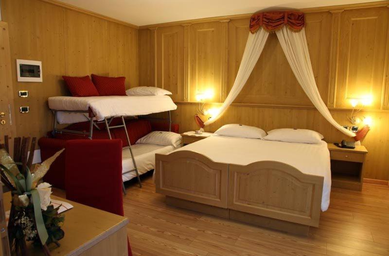 Hotel Gran Vacanze Rooms & Apartments Dimaro Pokoj fotografie