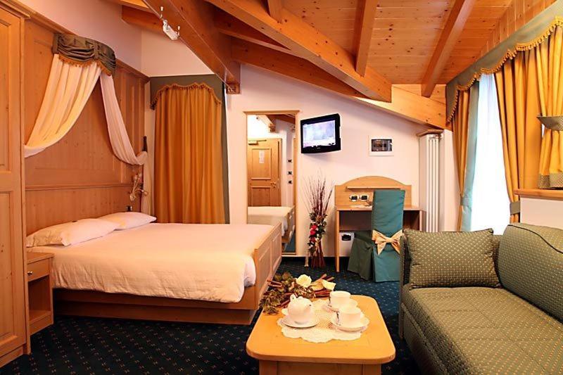 Hotel Gran Vacanze Rooms & Apartments Dimaro Pokoj fotografie